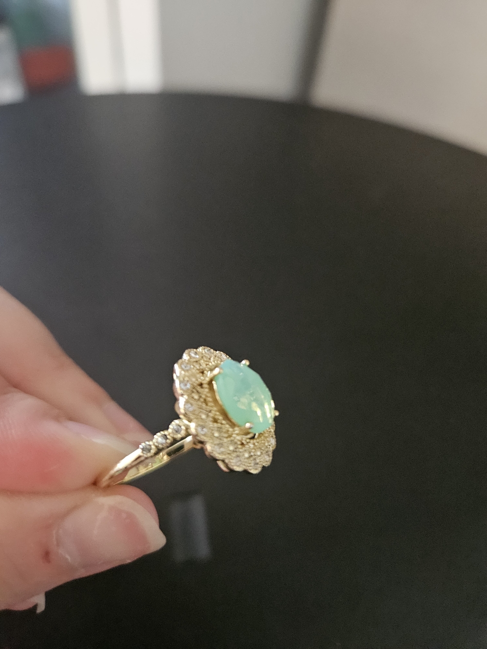 Source Unknown Gold-Tone Ring with Green Ova Faux Stone Size 8 - Picture 5 of 9
